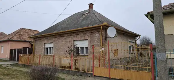 Eladó családi ház, Lőrinci 2+2 szoba 95 m² 19.9 M Ft