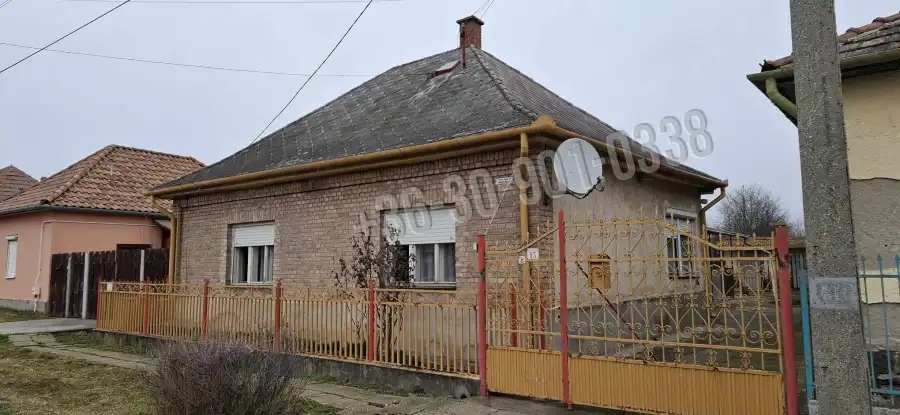 eladó családi ház, Lőrinci