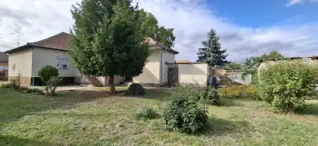 Eladó családi ház, Lőrinci 2 szoba 81 m² 27.9 M Ft
