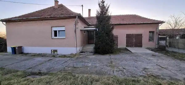 Eladó családi ház, Lőrinci 3 szoba 105 m² 38.4 M Ft