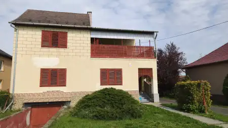 Eladó családi ház, Zagyvaszántó 3+2 szoba 157 m² 56.1 M Ft